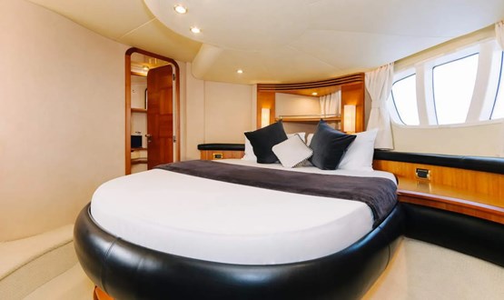 My Choice - Azimut 55ft | AED1200/Hour